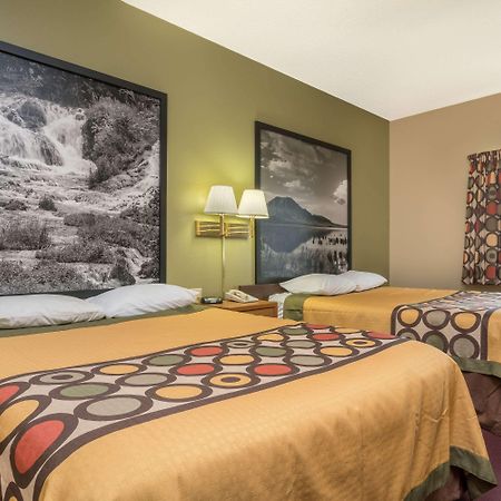 Super 8 By Wyndham Beresford Otel Dış mekan fotoğraf