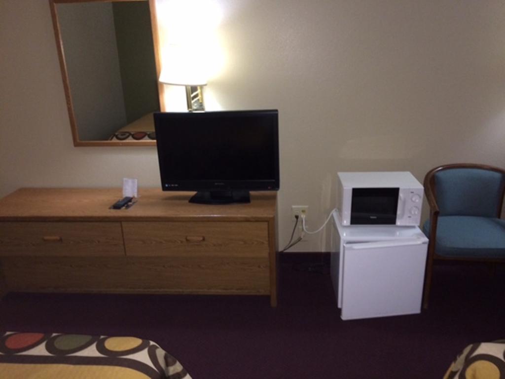 Super 8 By Wyndham Beresford Otel Oda fotoğraf