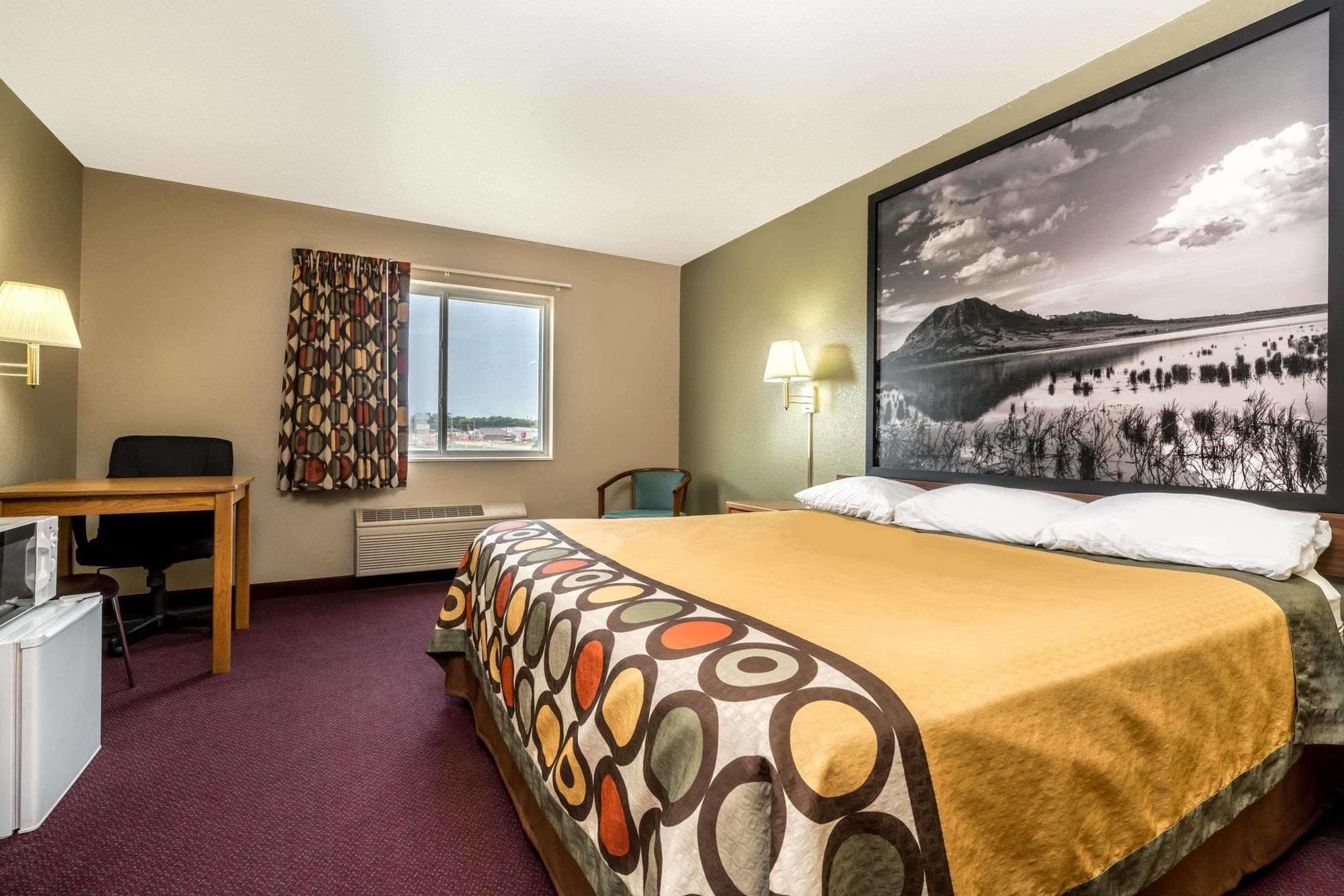 Super 8 By Wyndham Beresford Otel Dış mekan fotoğraf