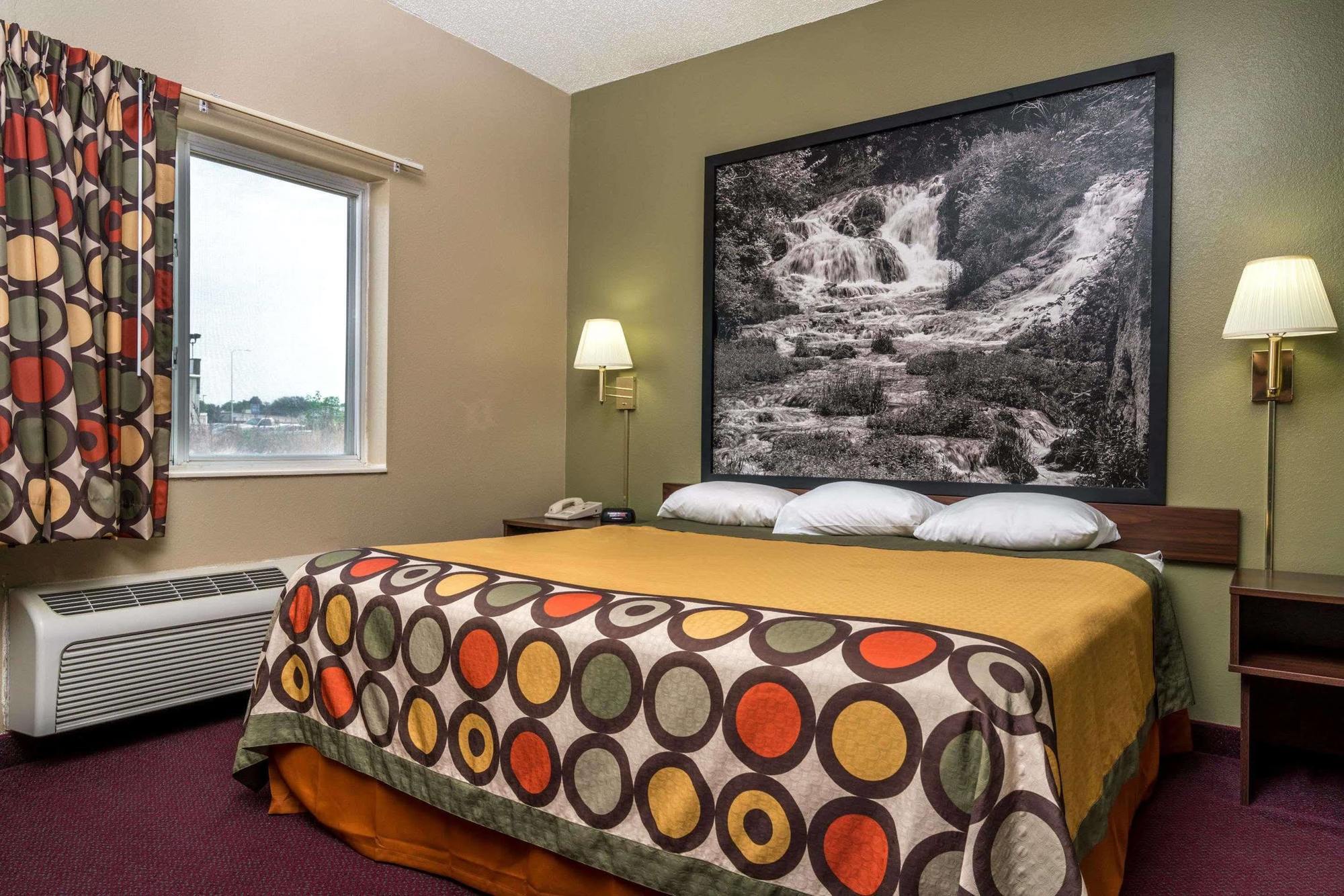 Super 8 By Wyndham Beresford Otel Dış mekan fotoğraf